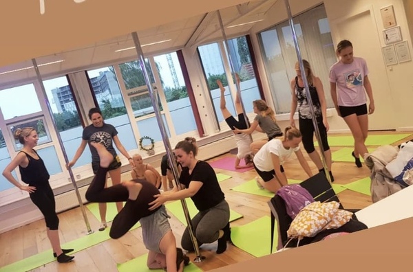 Poledance, Yoga & Croquis